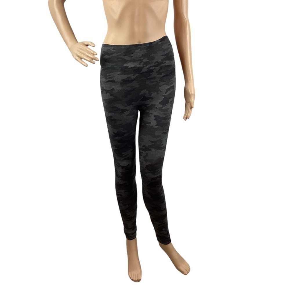 Spanx Look At Me Now Seamless Leggings Size M Gray Camo